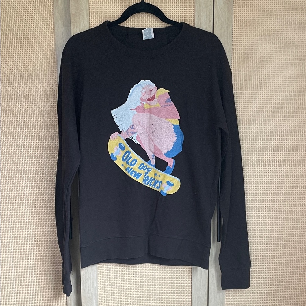 Black Graphic Sweatshirt with Skater Design